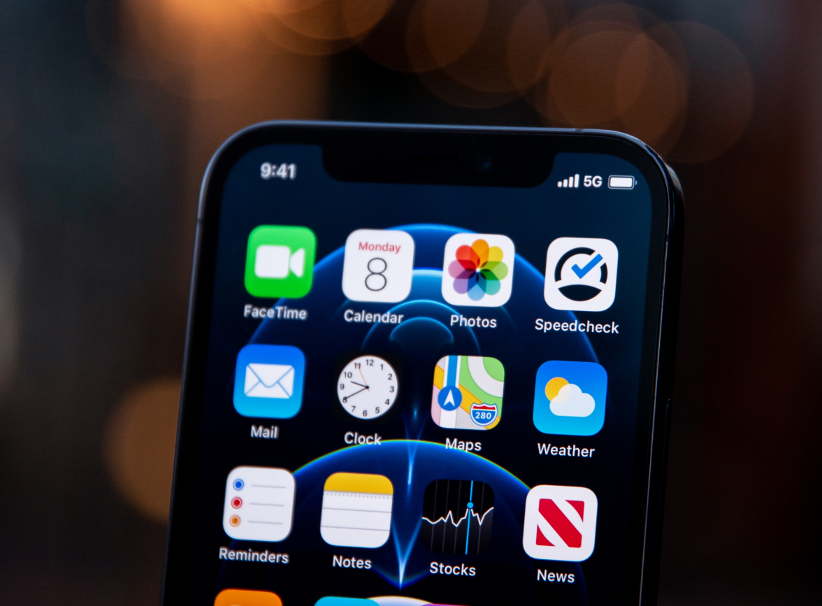 即墨苹果手机维修分享为什么 iPhone 12 在冬季会自动关机 